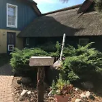 Leuchtturmhaus By Strandgut Ferienhaus Born
