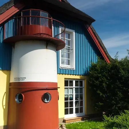 Leuchtturmhaus By Strandgut