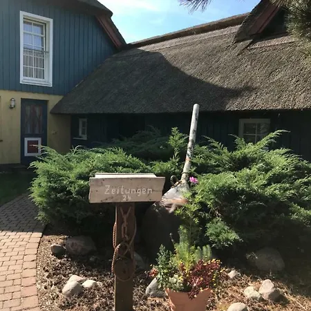 Leuchtturmhaus By Strandgut Ferienhaus Born