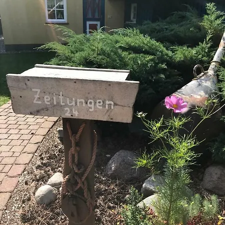 Leuchtturmhaus By Strandgut Ferienhaus Born